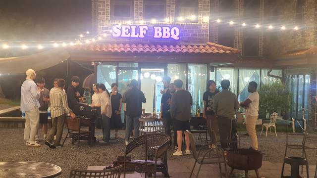 NEW students BBQ — photo 2